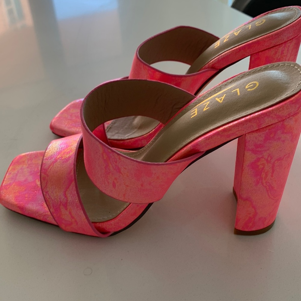 NWT Pink box heel sandal shoe. Size 7